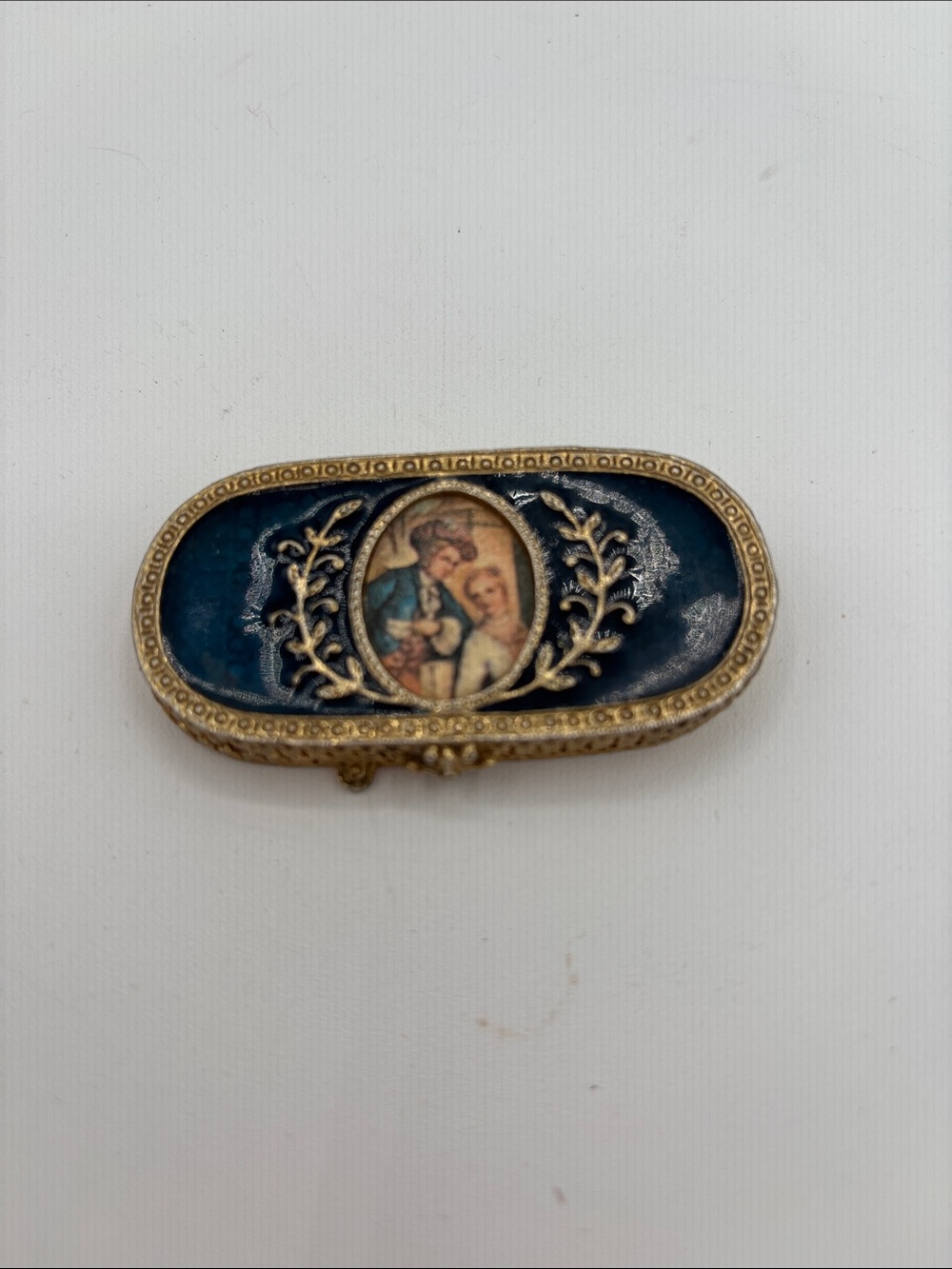 Vintage ESTEE LAUDER Blue Enamel Decorative Perfume Compact/Pill Box